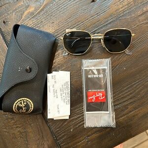 Like new Rayban sunglasses gold